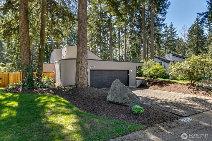 Property Photo:  2432  145th Place SE  WA 98012 