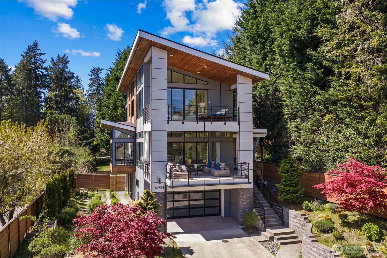 Property Photo: 16908 SE 34th Street WA 98008