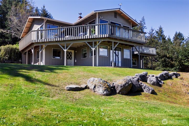 Property Photo:  222  Oak Hill Drive  WA 98250 