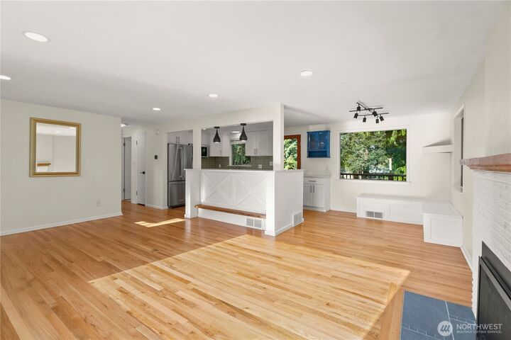 Property Photo:  16253  13th Avenue SW  WA 98166 