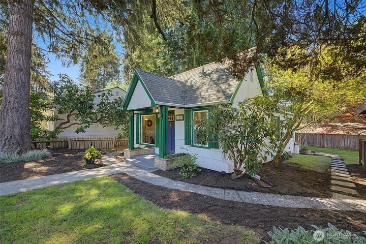 Property Photo: 14019 23rd Avenue NE WA 98125