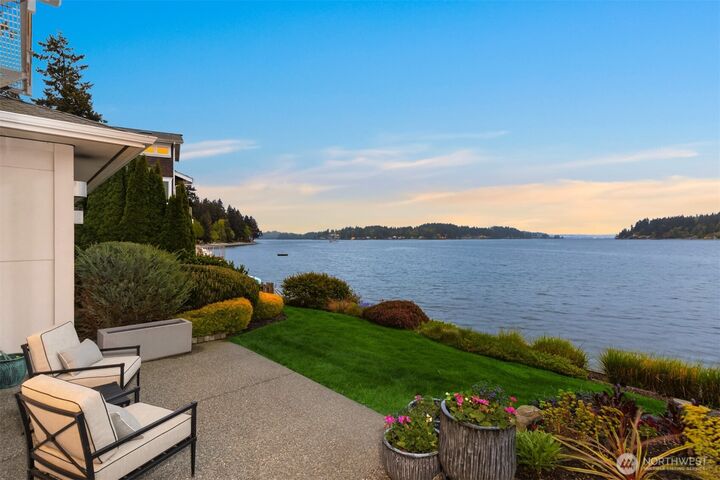 Property Photo:  4475  Pleasant Beach Drive NE  WA 98110 