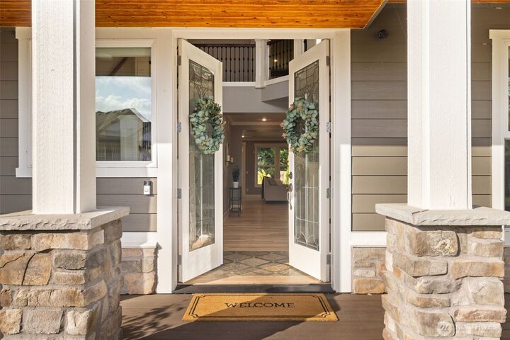 Property Photo:  1300 N 27th Place  WA 98056 