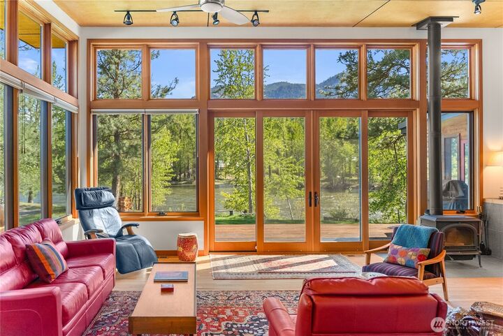 Property Photo: 1013 Riverside Avenue WA 98856