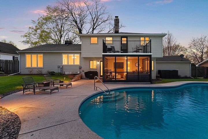 Property Photo:  180 Arbor Lane  WI 54301 