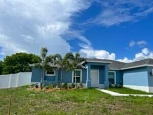 Property Photo: 2352 SW Plum Court FL 34953