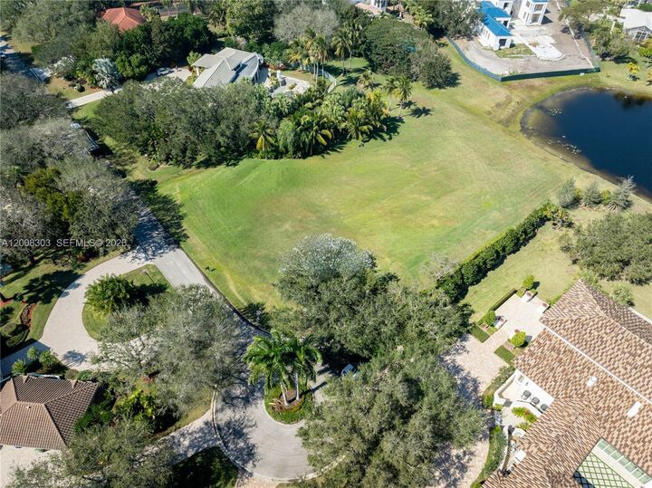Property Photo:  3020 Sorrel Ct  FL 33331 