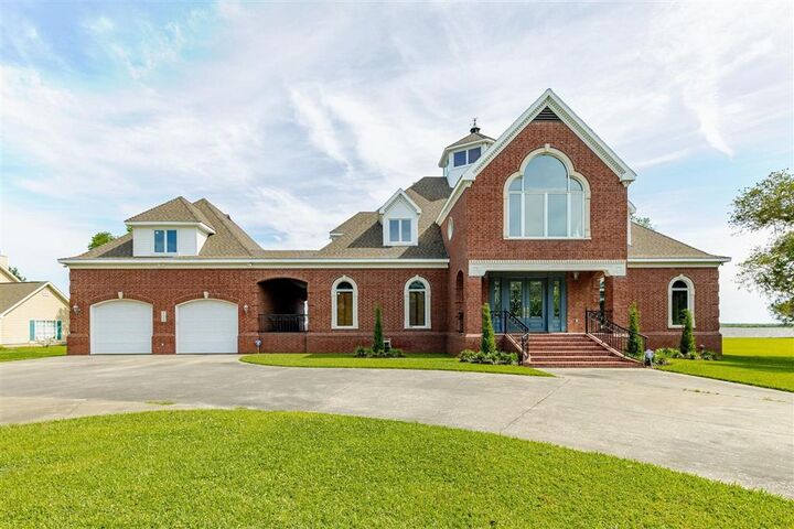 Property Photo:  7090 Moss Lake Lane  LA 70665 