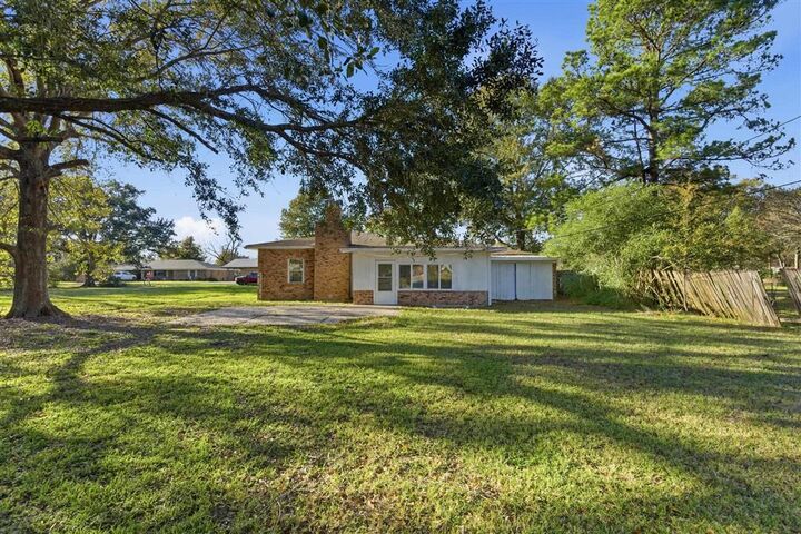 Property Photo: 452 Scenic Drive LA 70586