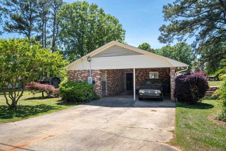 Property Photo:  119 Shannon Street  SC 29307 
