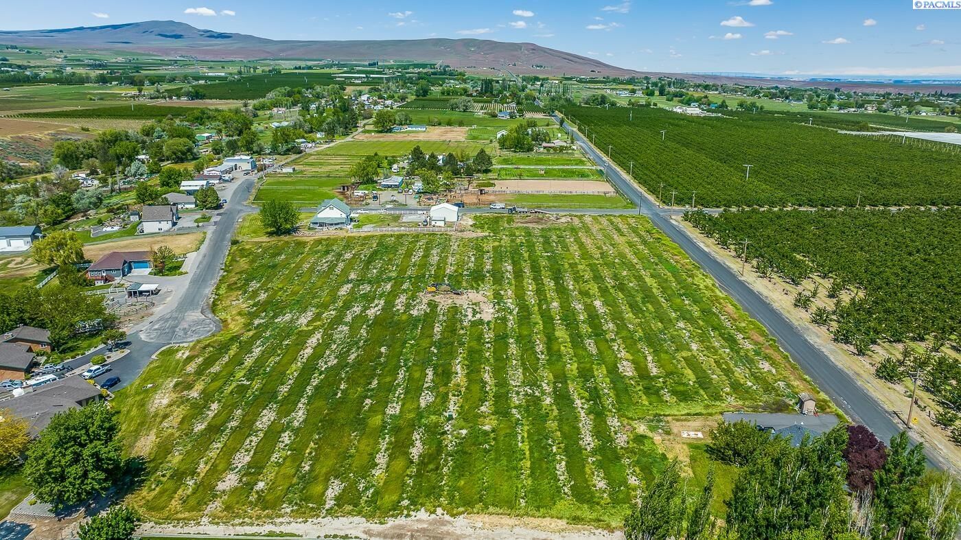 Property Photo: Lot 11 Empire Drive WA 99320