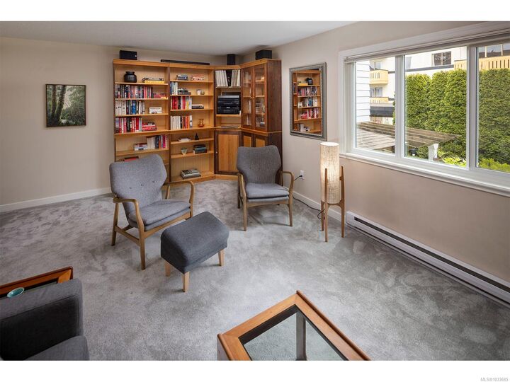 Property Photo:  229 Ontario St 304  BC V8V 1N1 
