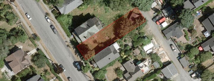 Property Photo:  330 Kennedy St  BC V9R 2J1 