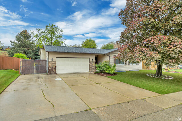 Property Photo:  1656 E Paulista Way  UT 84093 