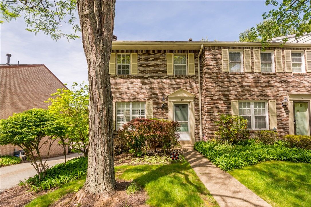 Property Photo:  120 Inverness Dr  PA 15237 