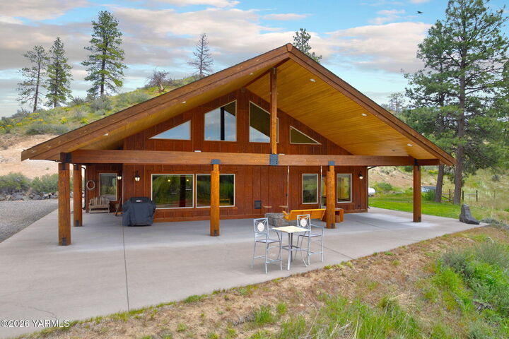 Property Photo:  1291 Audubon Rd  WA 98942 
