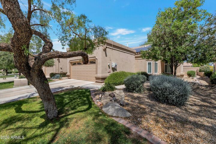 Property Photo:  8332 W Taro Lane Lane  AZ 85382 