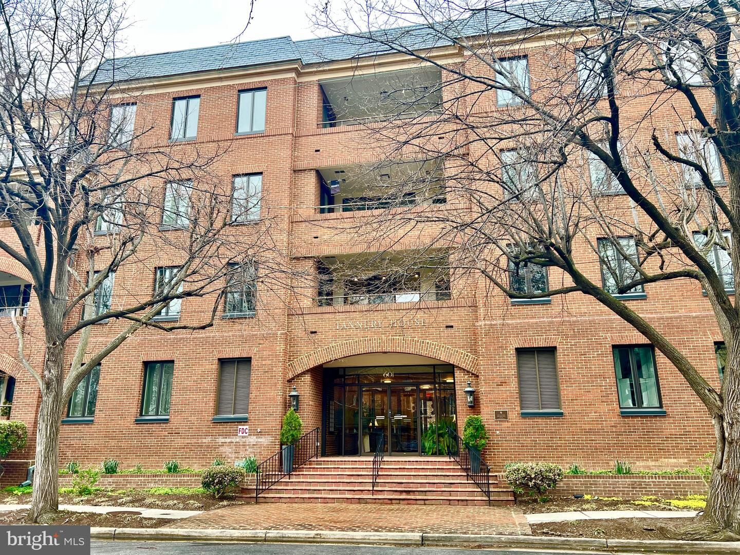 Property Photo:  601 Wilkes Street 301  VA 22314 