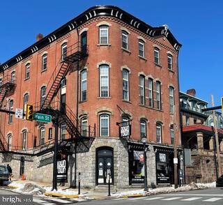 Property Photo:  13 N 4th Ave 10  PA 19468 