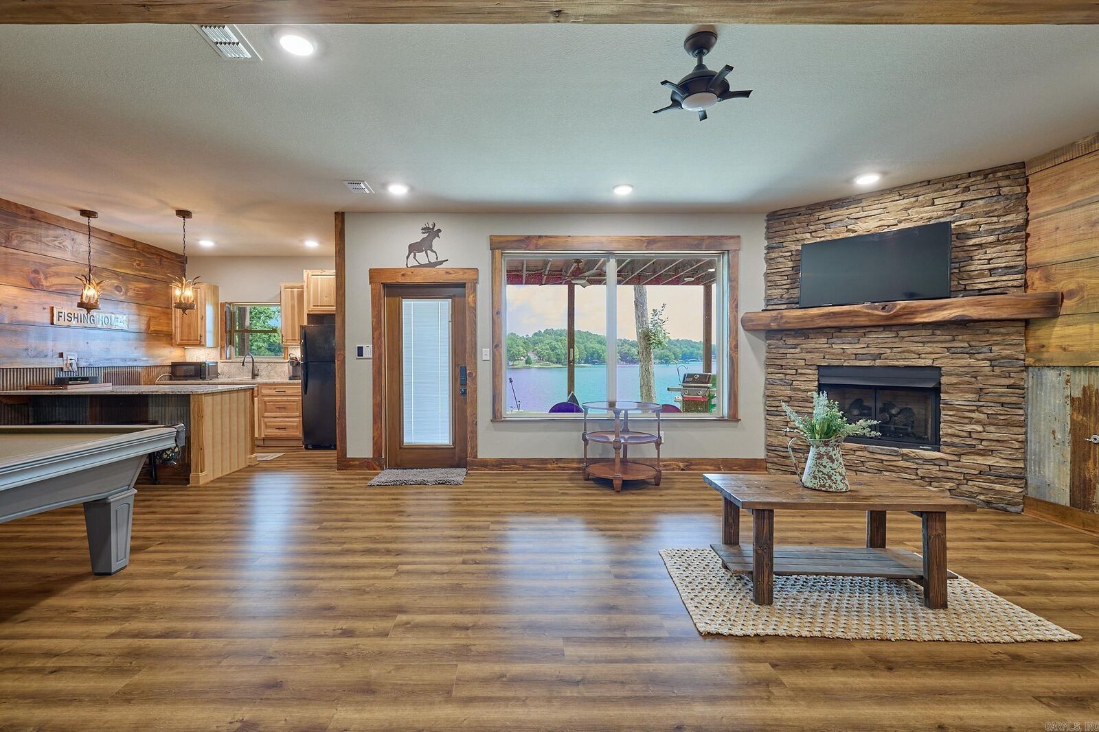 Property Photo:  16728 Cabes Point Road  AR 72002 