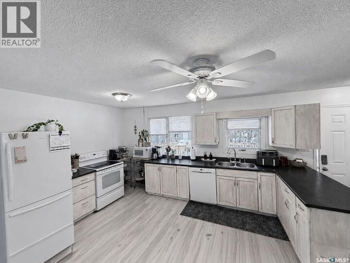 Property Photo:  505 Marine Drive  SK S0J 0N0 