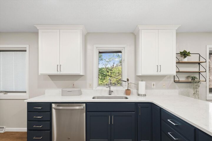 Property Photo:  367 Crown Pt  MO 65203 