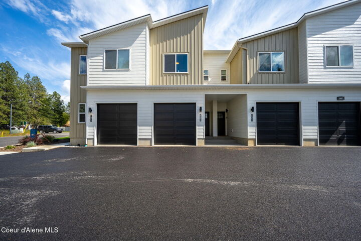 Property Photo:  3726 N Torrey Pine Ln  ID 83815 