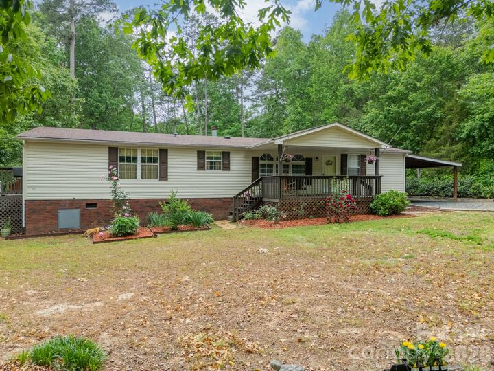 Property Photo:  13753 Saint Thomas Drive  NC 28163 