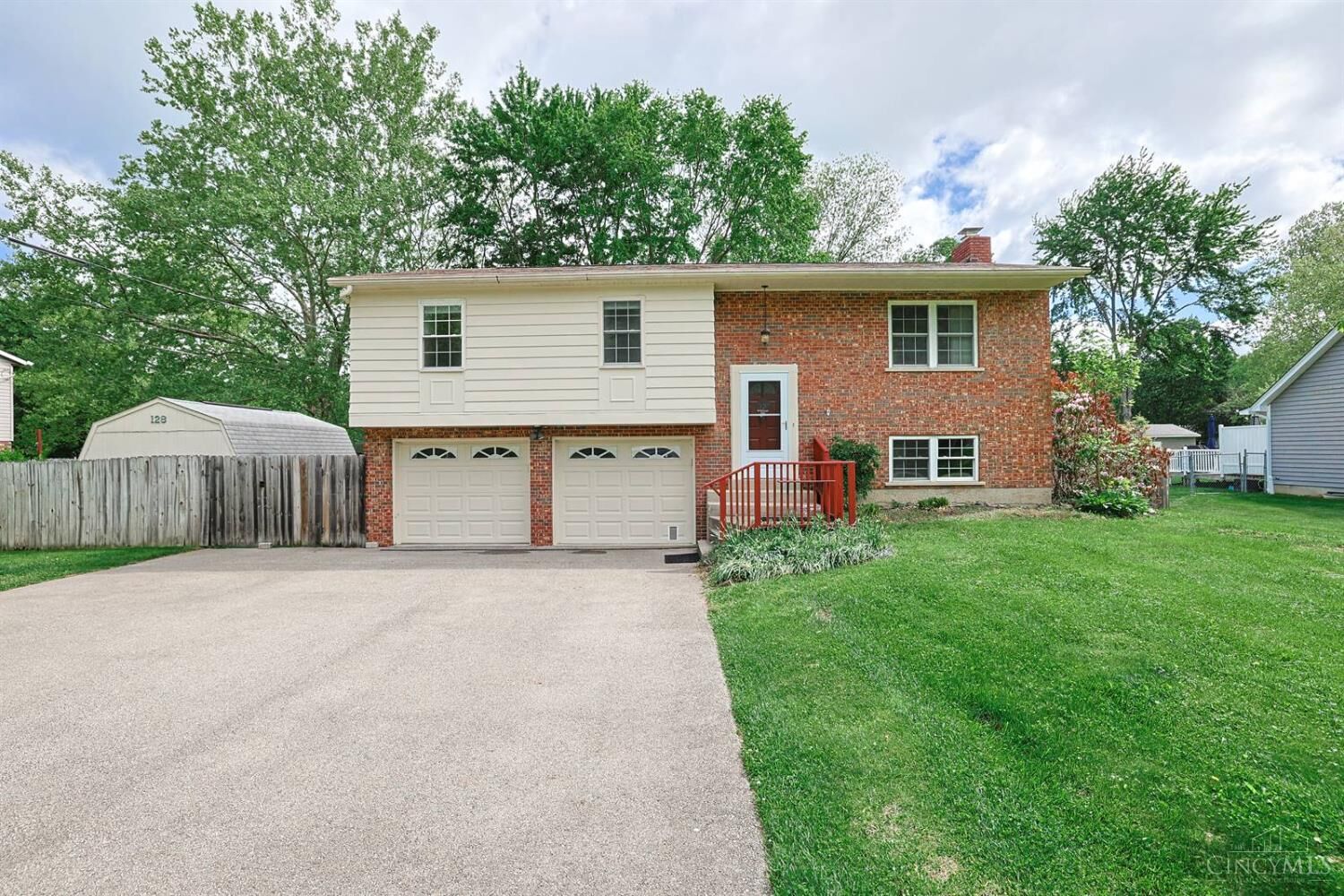 Property Photo:  128 Maplewood Drive  OH 45160 