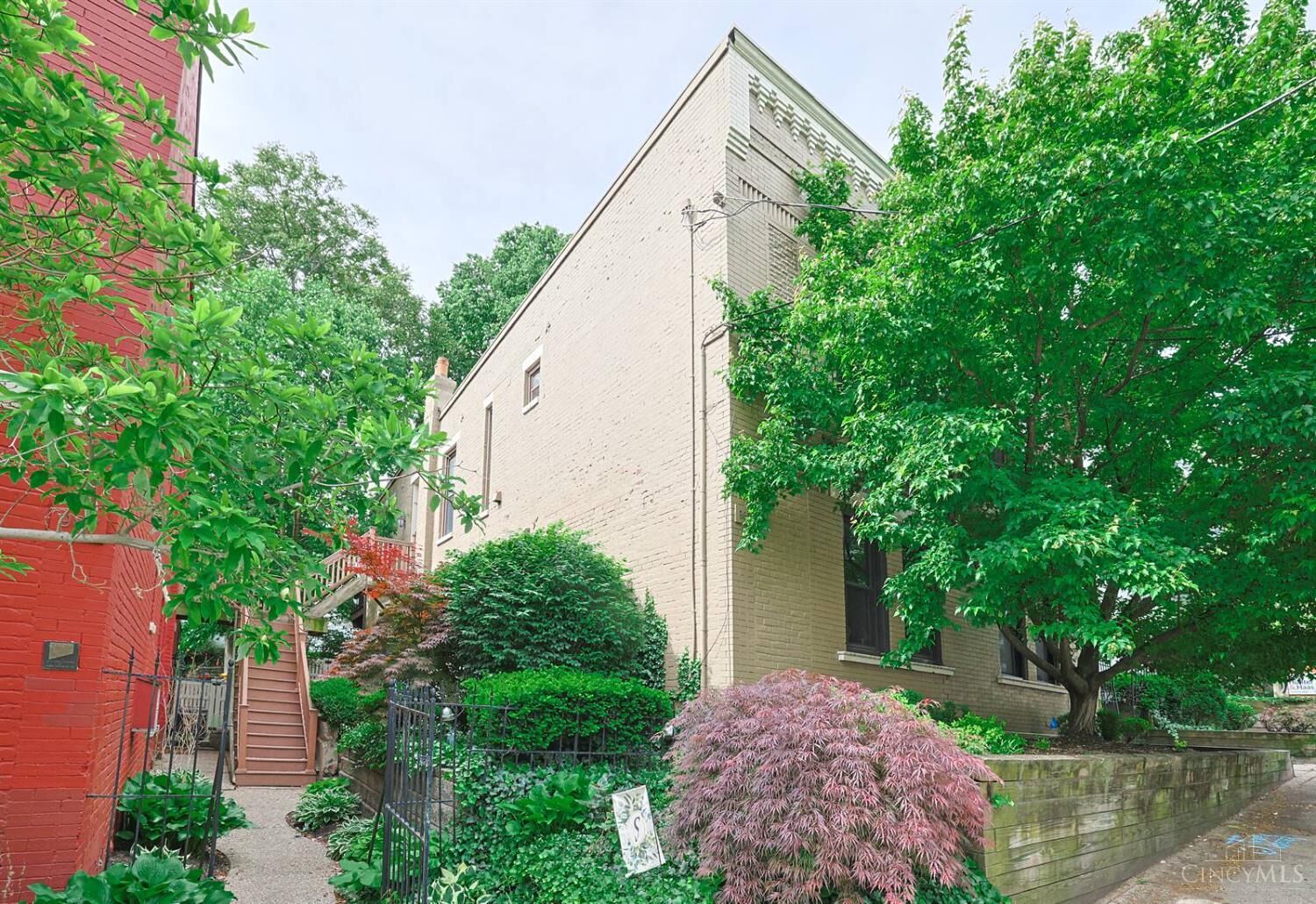 Property Photo:  985 Paradrome Street  OH 45202 