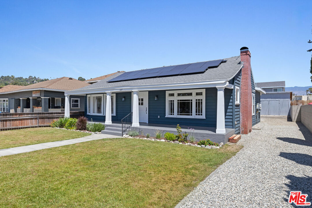 Property Photo:  137 E Avenue 43  CA 90031 