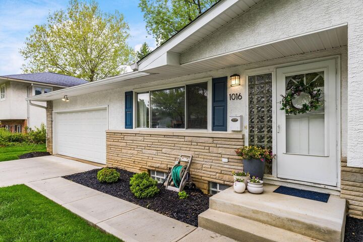 Property Photo:  1016 Kennington Avenue  OH 43220 