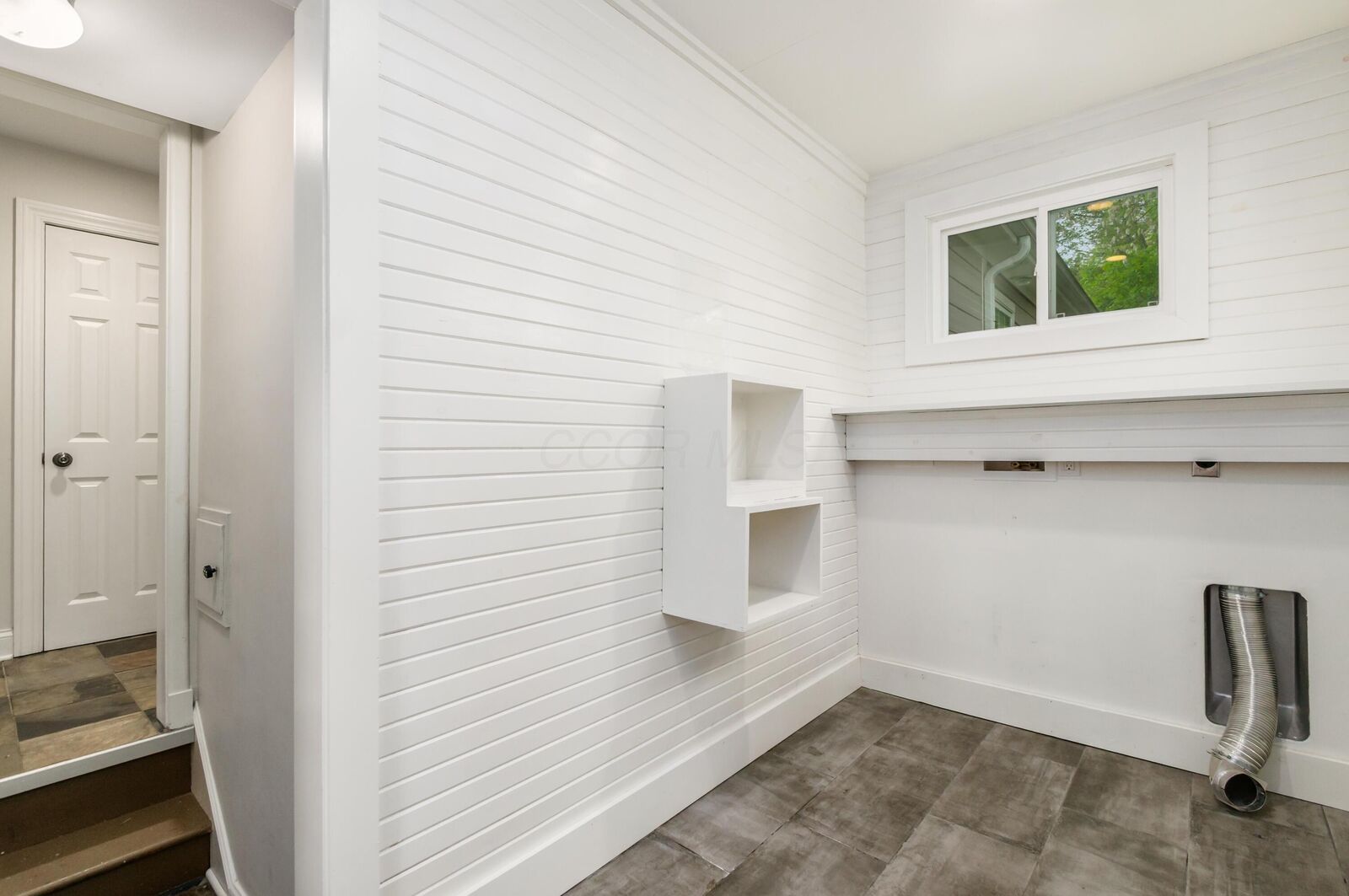 Property Photo:  697 Overbrook Drive  OH 43214 