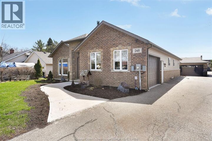 Photo de la propriété:  248 Notre Dame  ON N8L 1K8 