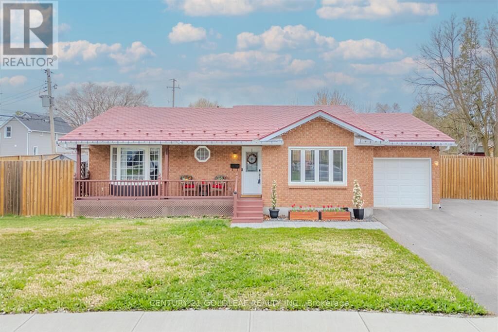 Property Photo: 75 Craig Street ON K7S 2V9