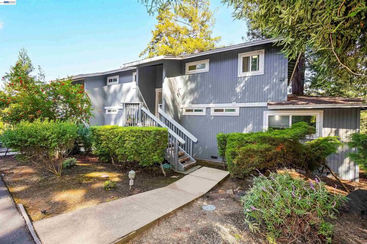 Property Photo:  2294 D St  CA 94541 