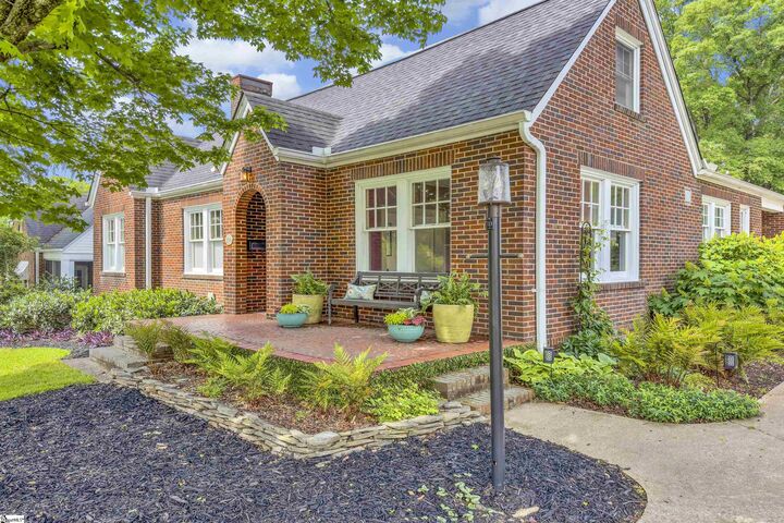 Property Photo:  206 W Faris Road  SC 29605 
