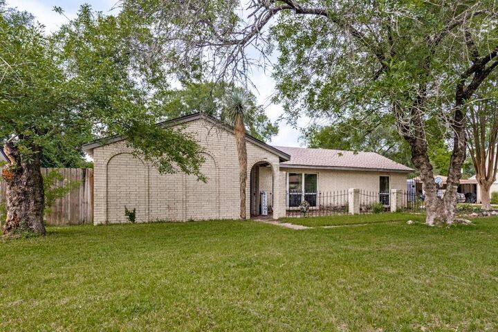 Property Photo:  2511 River Ridge  TX 77385 