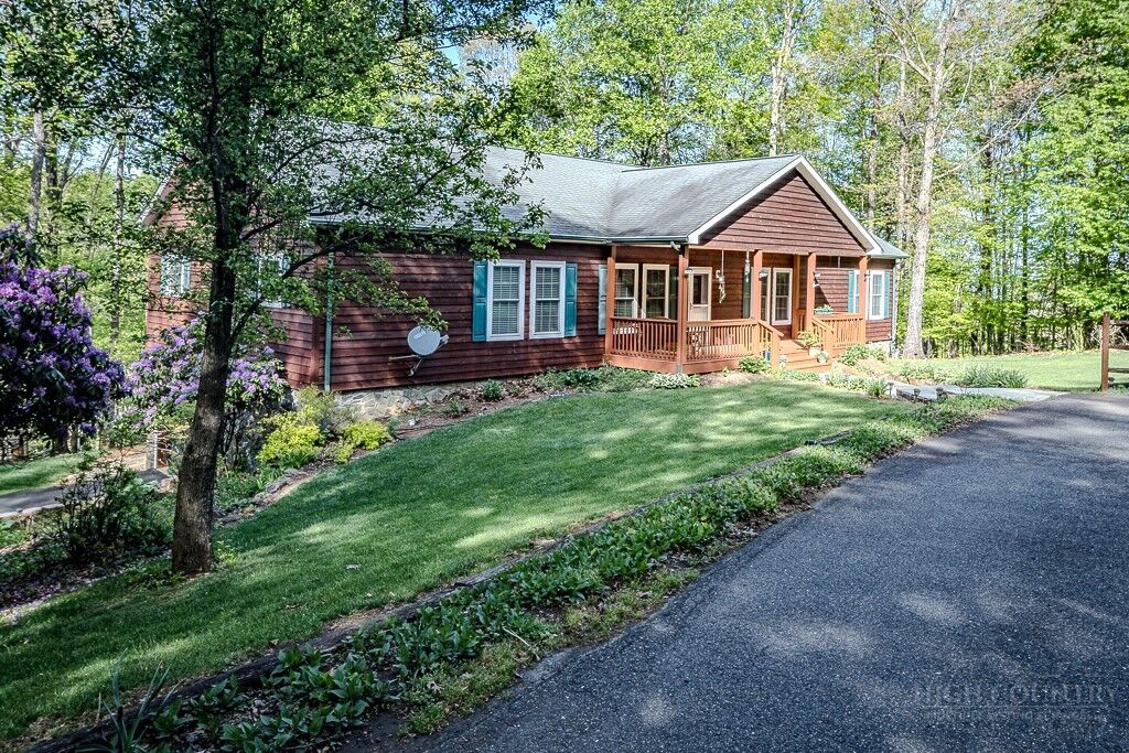 Property Photo:  167 Winter Street  NC 28640 