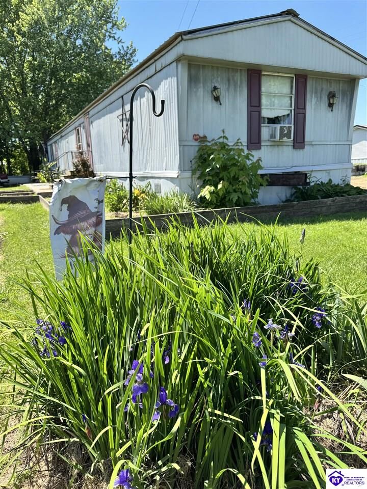 Property Photo:  7833 Highway 401  KY 40140 