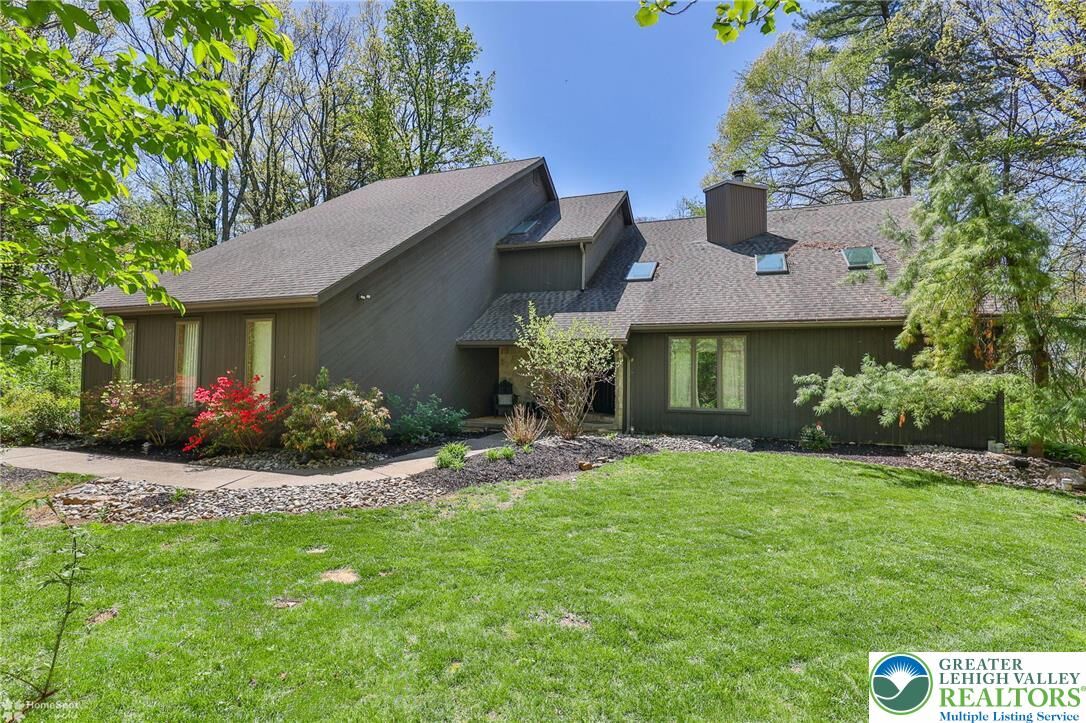 Property Photo:  337 Woodline Road  PA 18064 
