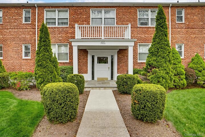Property Photo:  485 Webster Avenue A7  NY 10801 