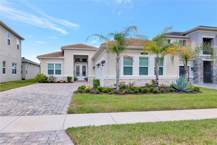 Property Photo:  32309 Rosewood Meadow Lane  FL 33543 