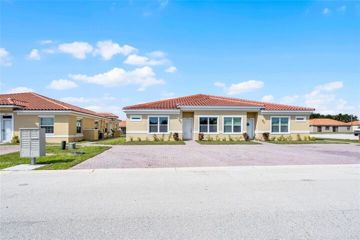 Property Photo:  1822 Coriander Drive  FL 34759 