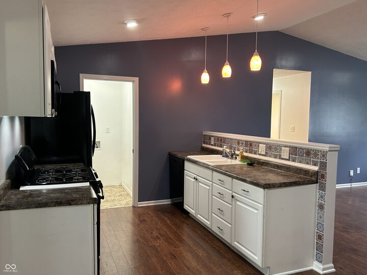 Property Photo:  902 E Elbert Street  IN 46227 