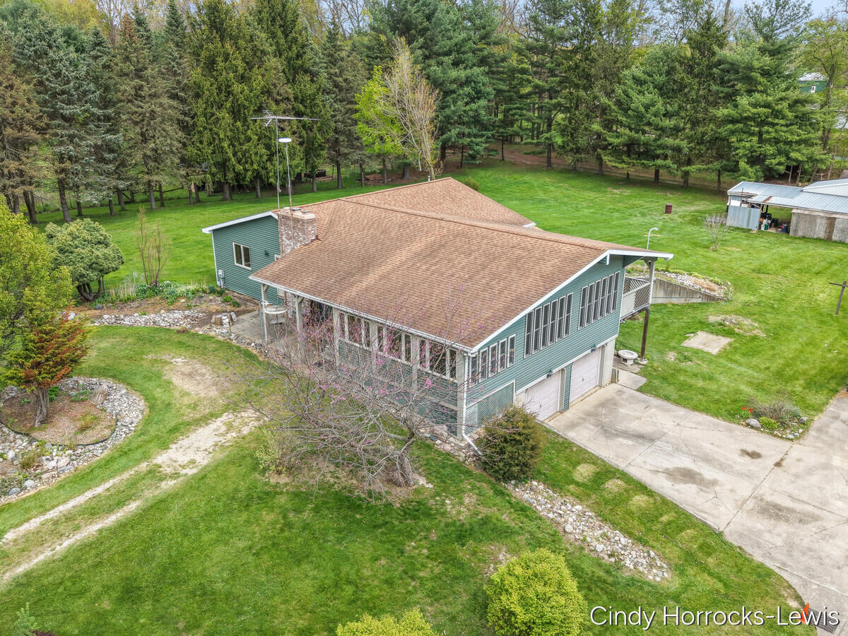 Property Photo:  10299 Frost Road  MI 48875 
