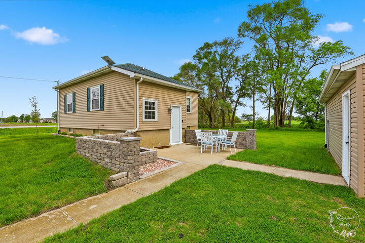 Property Photo: 3029 S 8500 E Road IL 60964