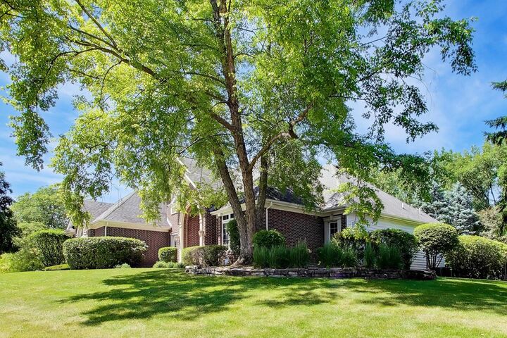 Property Photo:  2232 Regency Woods Drive  IL 60532 