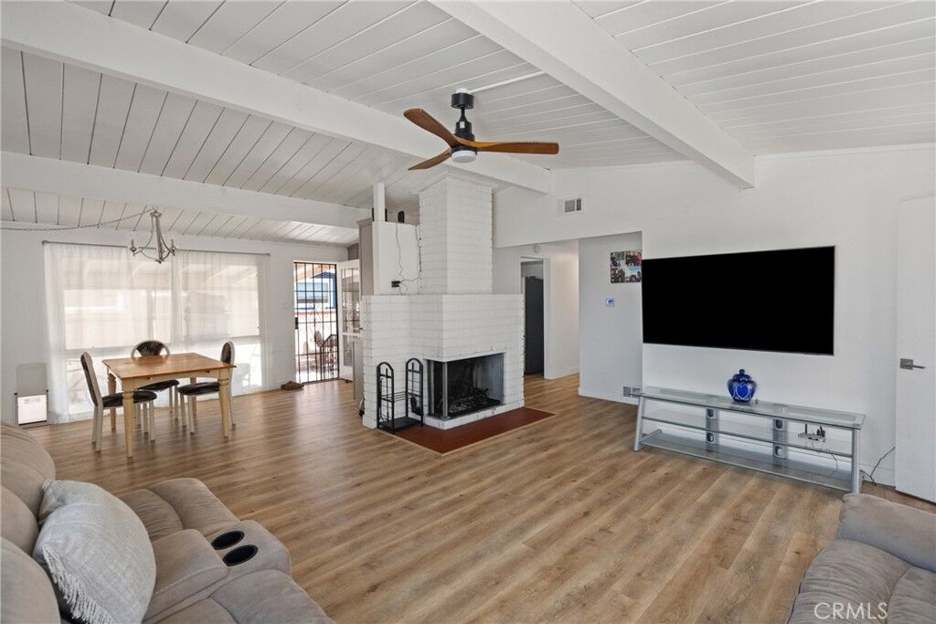 Property Photo:  15420 Bonsallo Avenue  CA 90247 