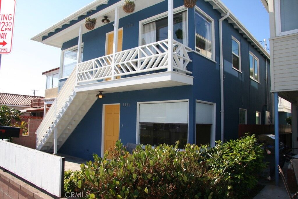 Property Photo:  1411 W Bay Avenue  CA 92661 